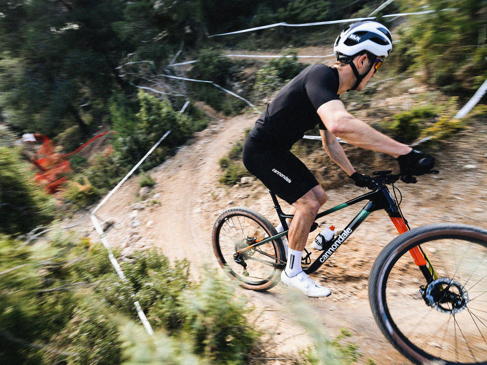 Charlie Aldridge sur son VTT cross-country, double champion d’Europe XCC et XCO 2026
