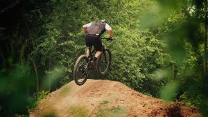 L echappee jurassienne a vtt 293 km d itinerance ffc entre